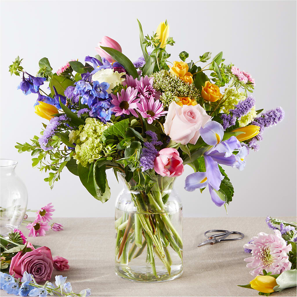 Pastel Tradition - A Florist Original – Blooms And Gifts, Concord CA