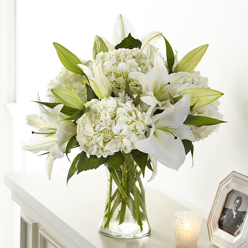 Compassionate Lily Bouquet – Blooms And Gifts, Concord CA
