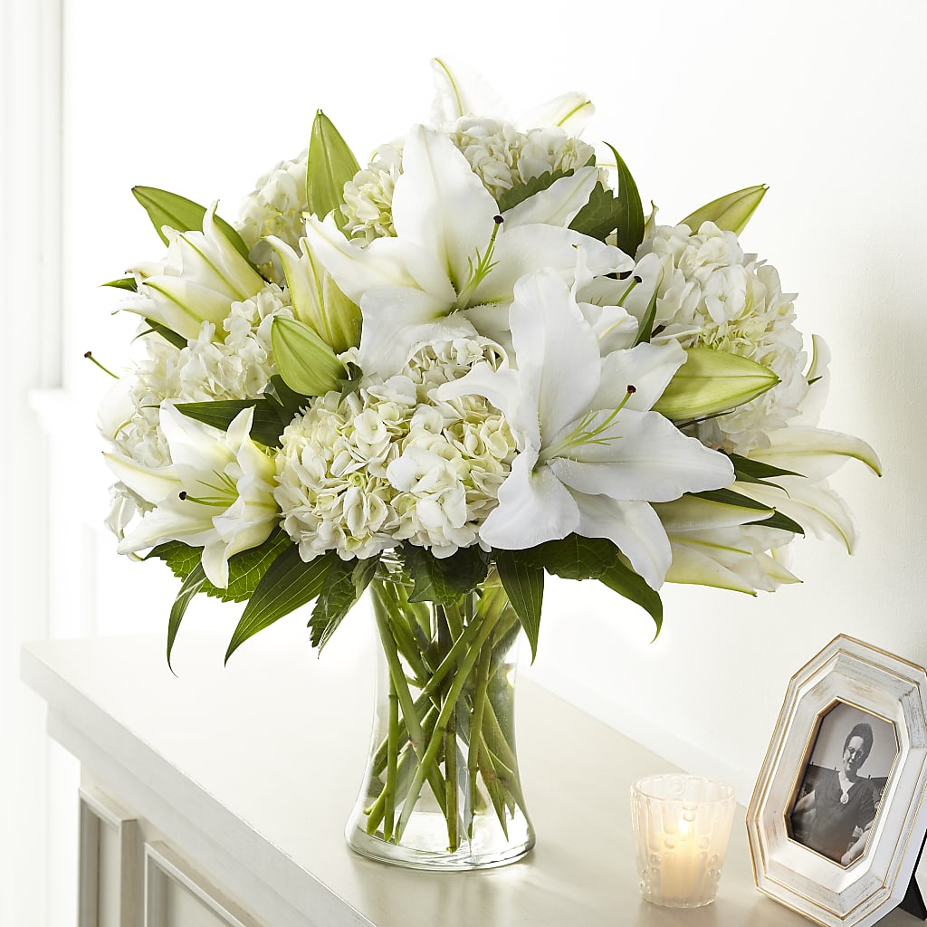Compassionate Lily Bouquet – Blooms And Gifts, Concord CA