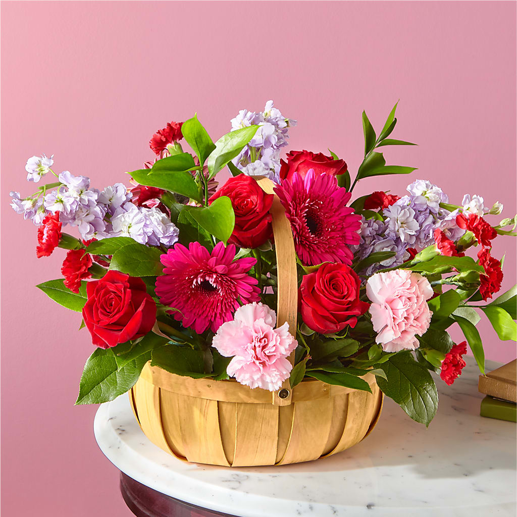 Pink Picnic Basket – Blooms And Gifts, Concord CA