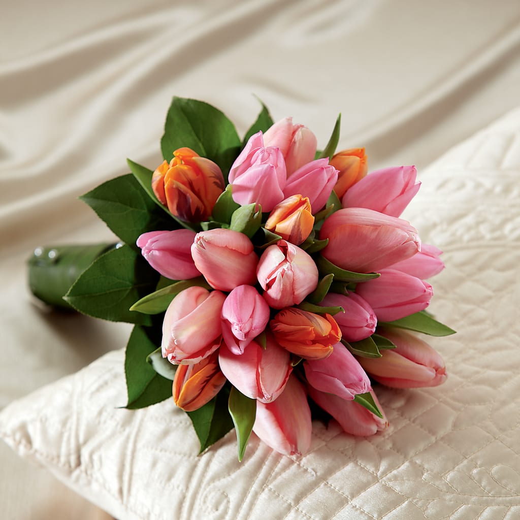 Embraceable Bouquet – Blooms And Gifts, Concord CA
