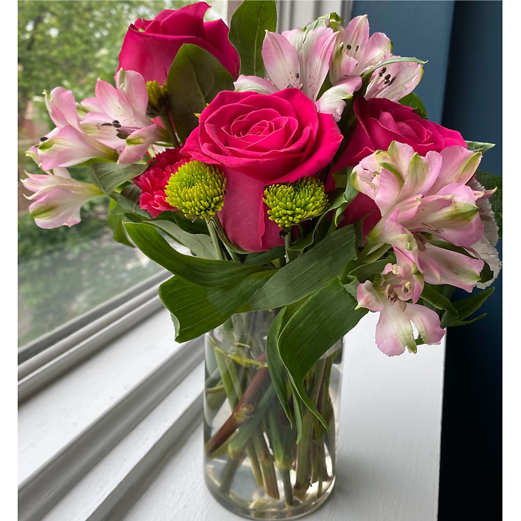 Sweet & Pretty Bouquet –  Blooms And Gifts, Concord CA