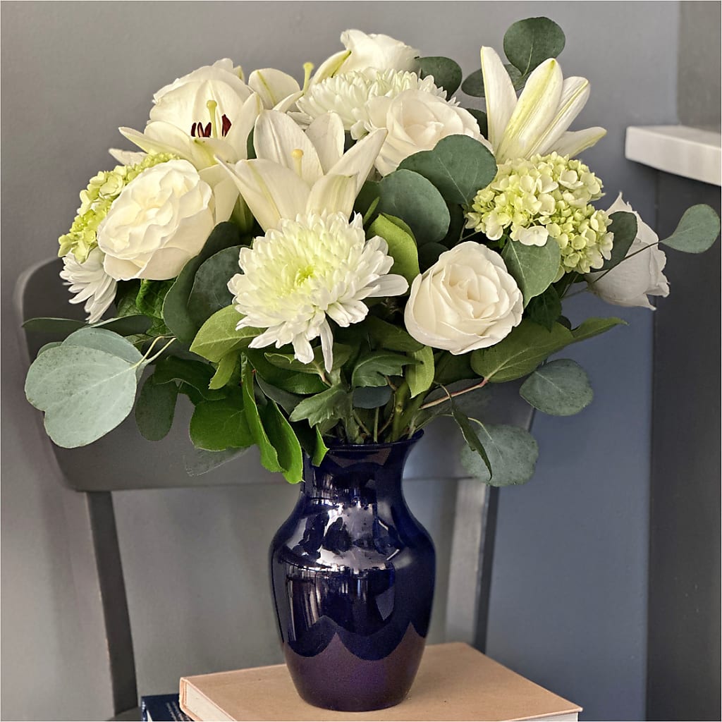 Snowy Dreams Bouquet –  Blooms And Gifts, Concord CA