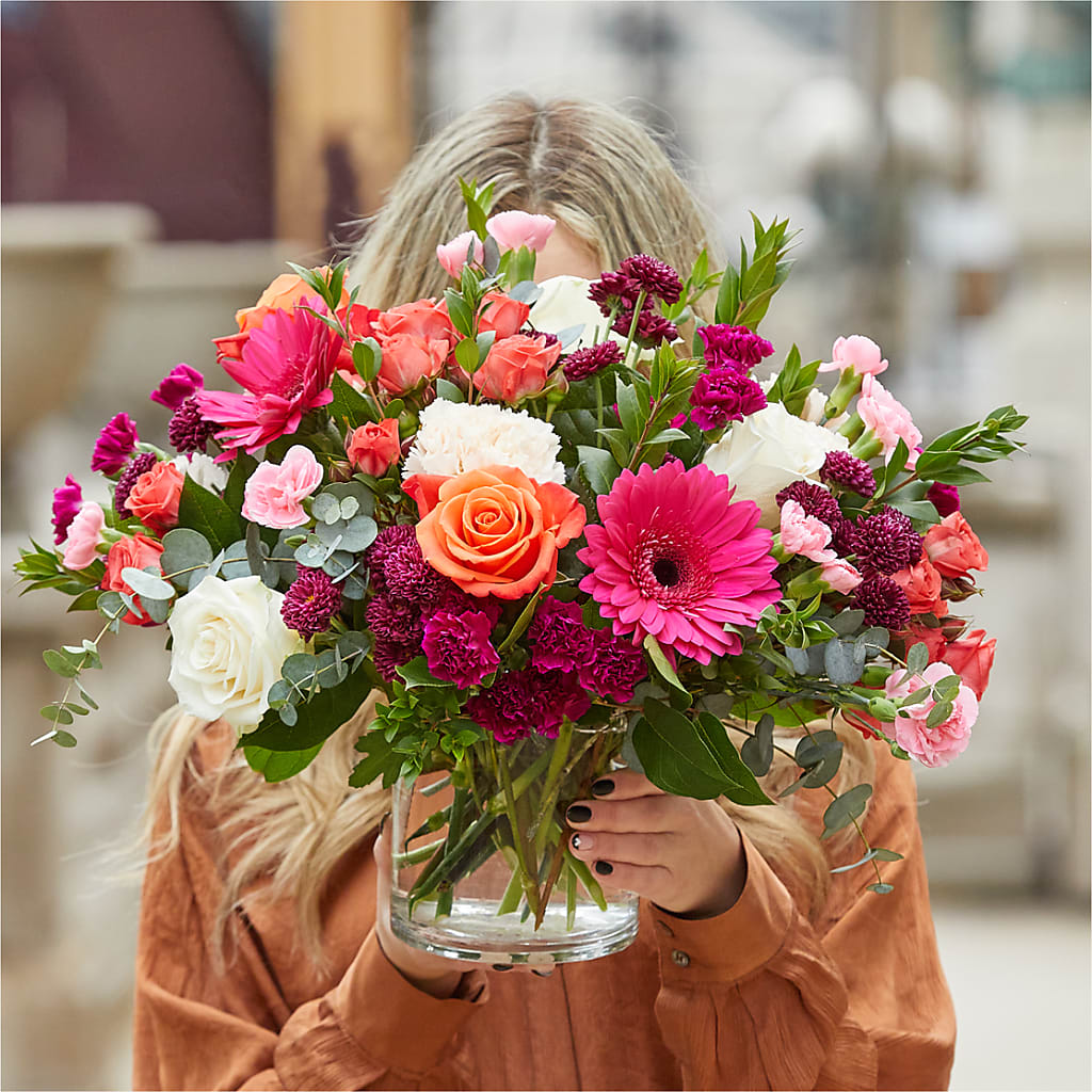 Smell the Roses Bouquet –  Blooms And Gifts, Concord CA